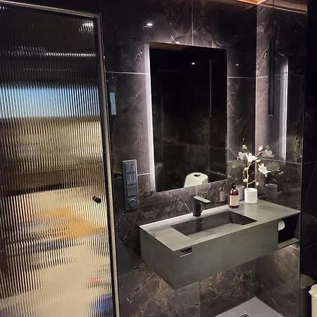 Beautiful House In The Immediate Vicinity Of The Sea 别墅 *